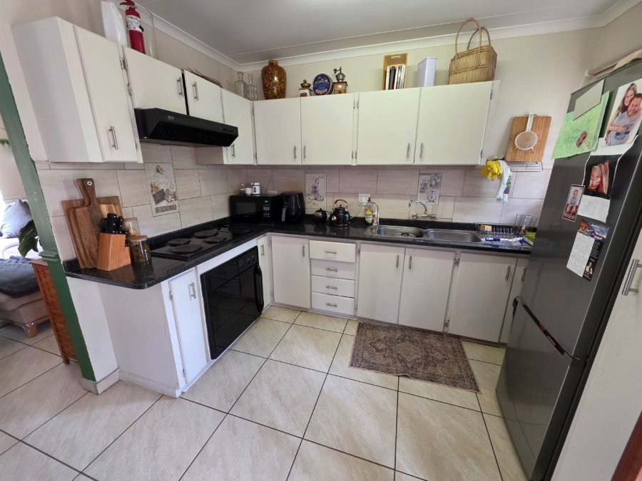4 Bedroom Property for Sale in Heuwelsig Free State